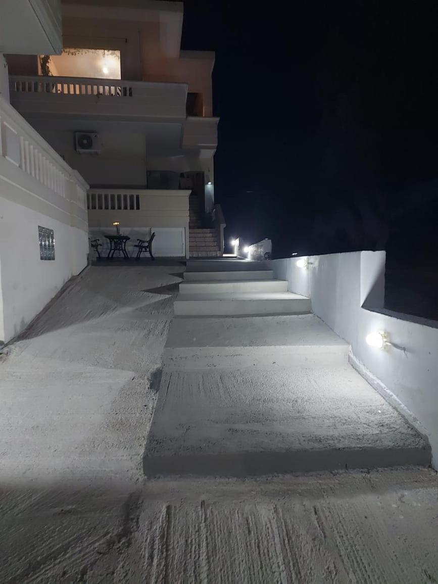 Retro Seaside Resort خانيا المظهر الخارجي الصورة
